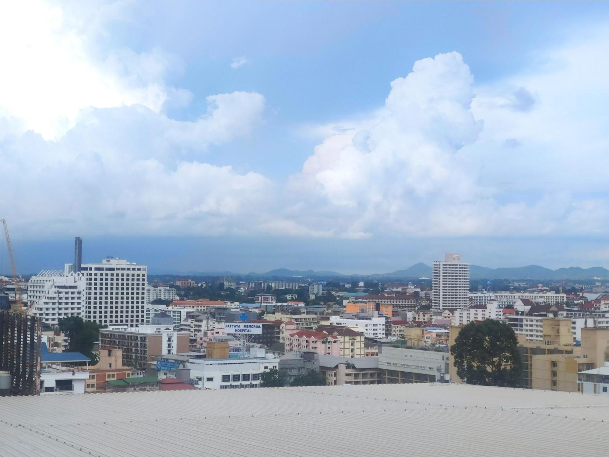 View Talay 6 Pattaya Beach By Anatolia Condo Suite Dış mekan fotoğraf