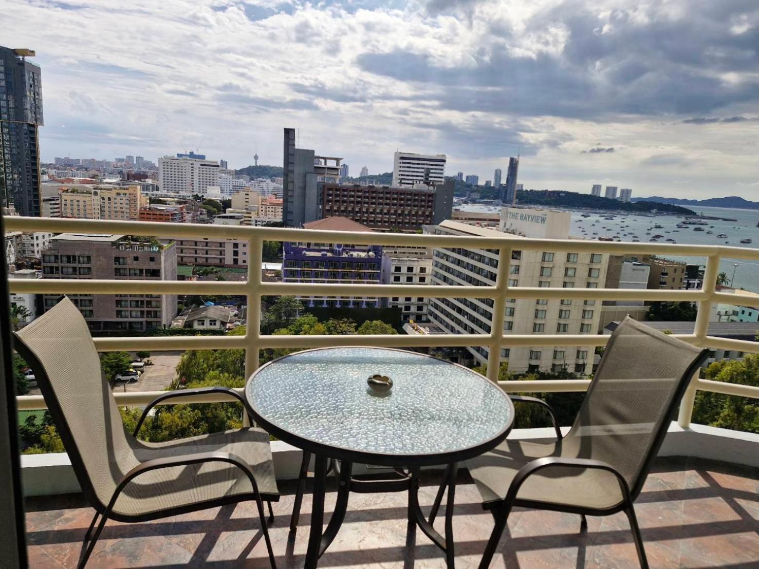 View Talay 6 Pattaya Beach By Anatolia Condo Suite Dış mekan fotoğraf